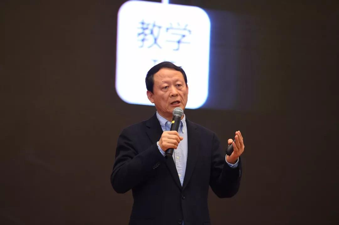 李希贵1.jpg