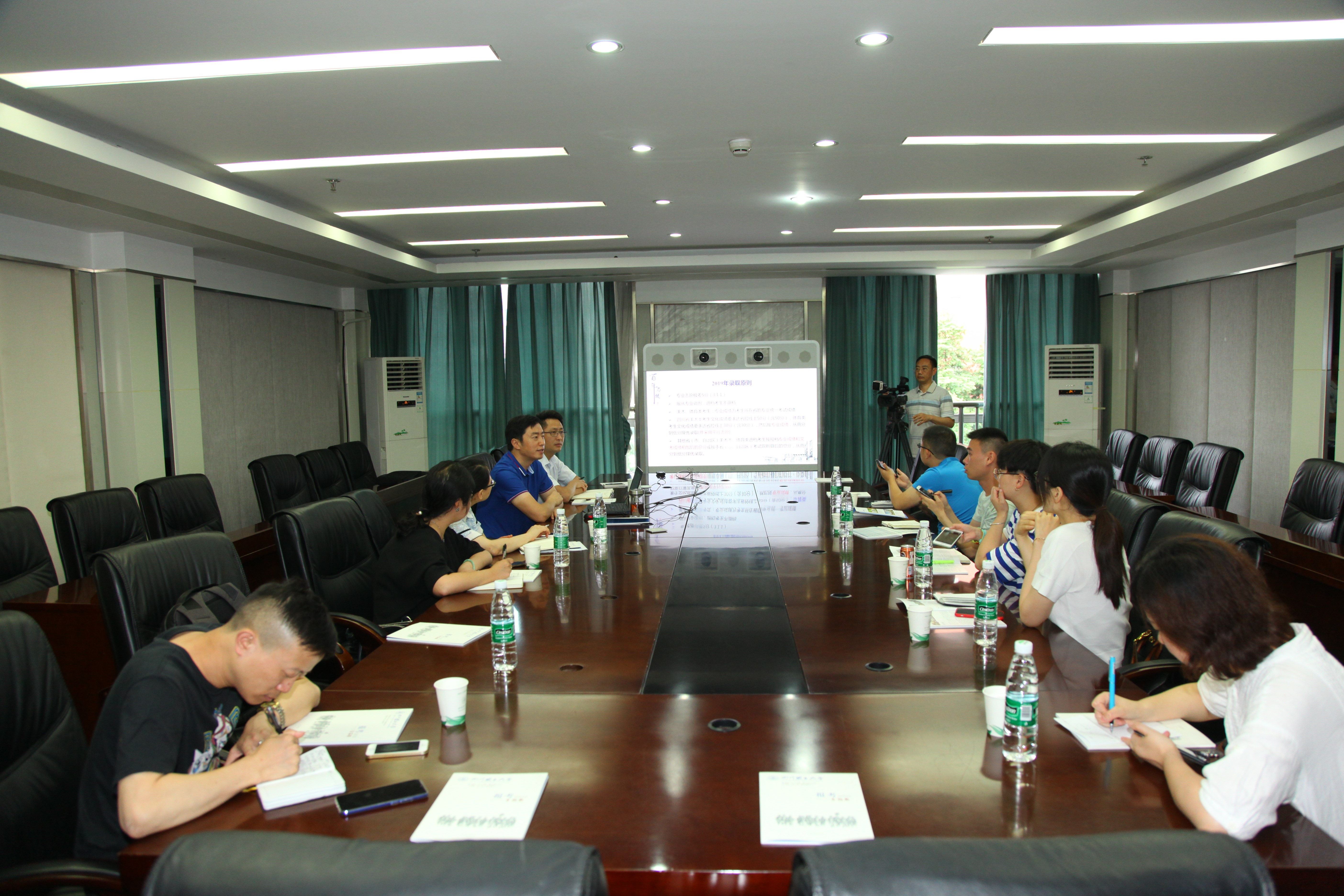 微信图片_20190611145845_副本.jpg